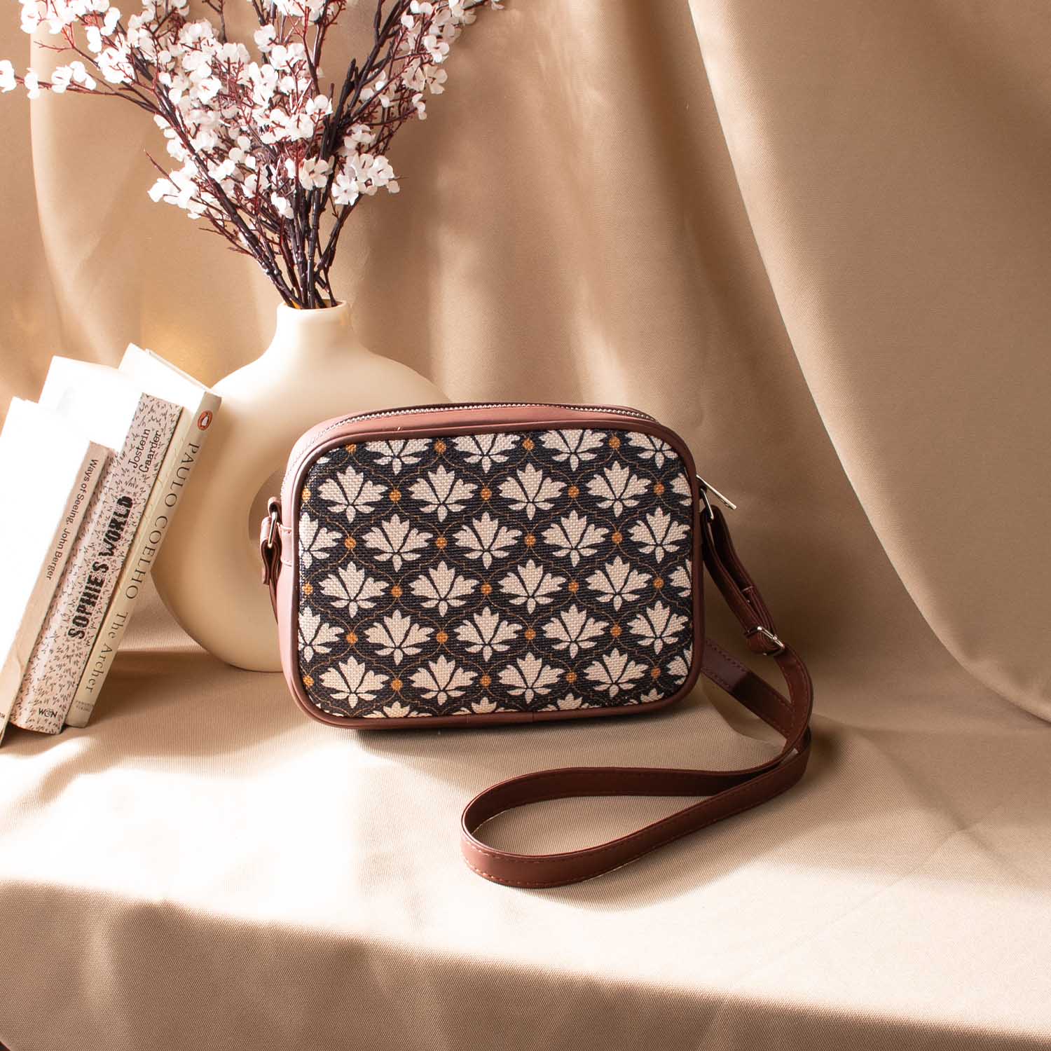 HAND BAGS
